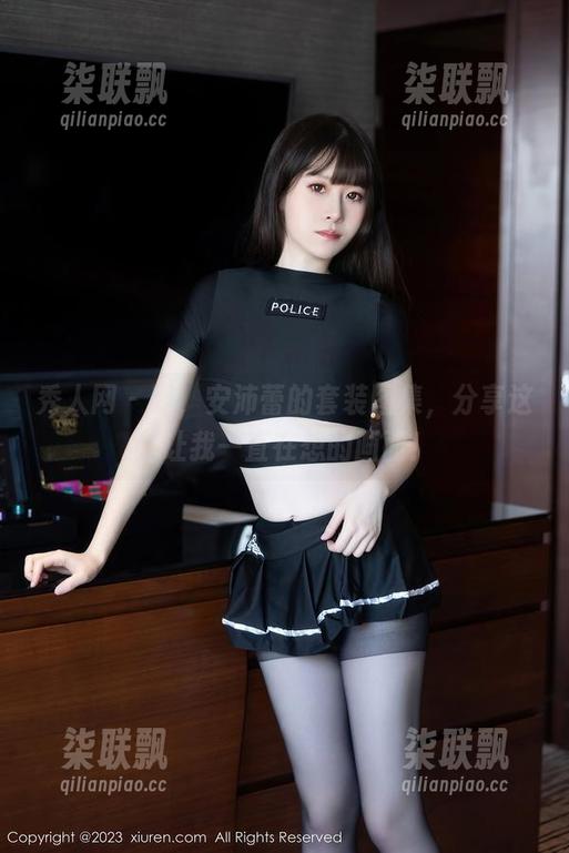 秀人网 - 嗯，安沛蕾的套装图集，分享这些让我一直在想的画面！