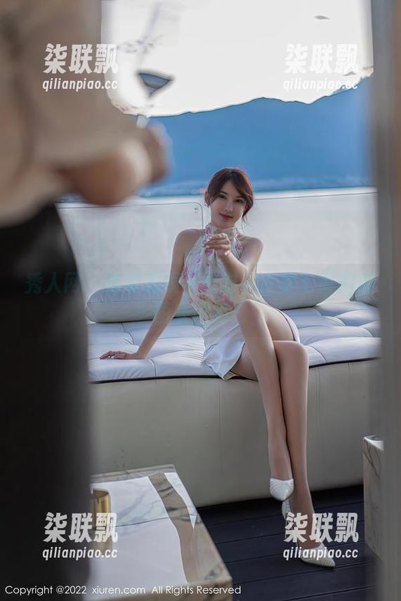 秀人网-李七喜 秀人网 - 谁说眼镜不能时尚?李七喜的原图来证明!