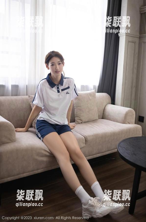秀人网-杨晨晨Yome 秀人网 - 这就是连衣裙的真实魅力!杨晨晨Yome的私拍美图让人心动不已!