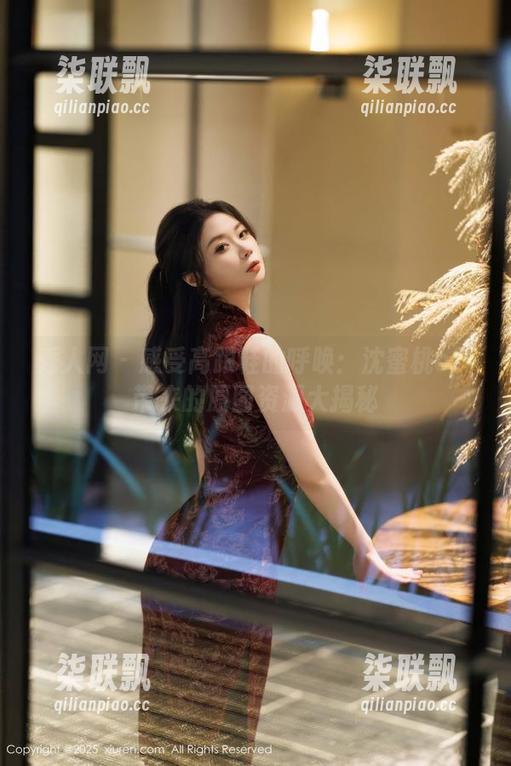 秀人网 - 感受高跟鞋的呼唤：沈蜜桃off带来的原图资源大揭秘