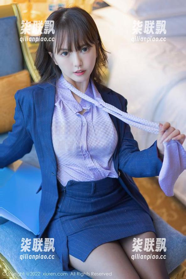 秀人网 - 慢慢看，谢小葱的私房套装图集，感觉读懂了小秘密。