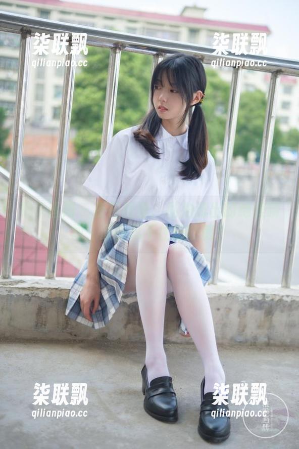 稚乖画册-夜夜 稚乖画册 - 夜夜教室:私拍流出的绝美瞬间,原图忍不住想收藏!