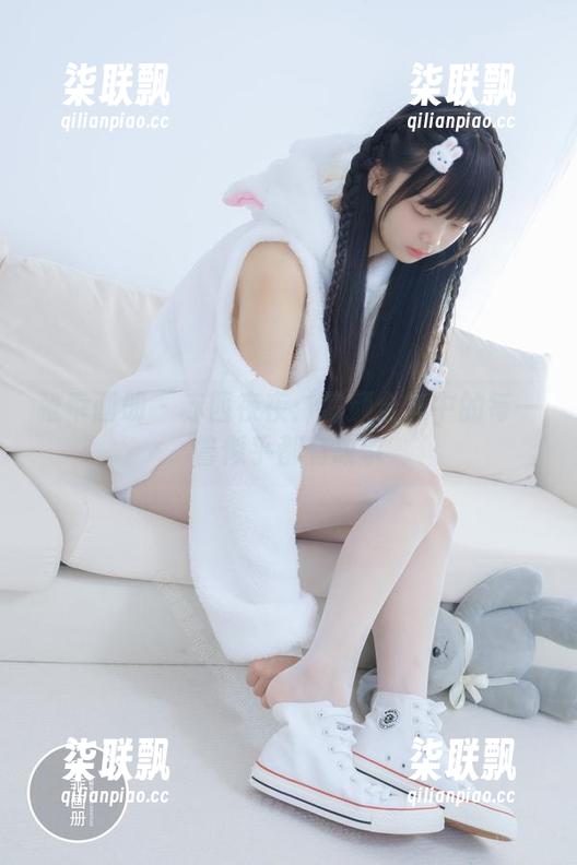 稚乖画册 - 赤西夜夜：露颜合集中的每一瞥似乎都有故事