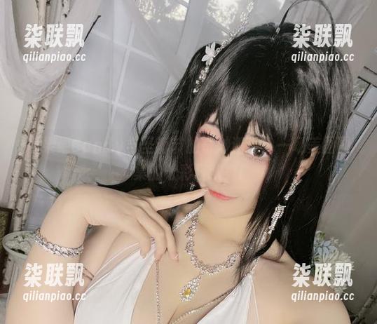 糖果果Candy与圣诞节的奇妙邂逅：一场美图图集的七彩狂欢秀!