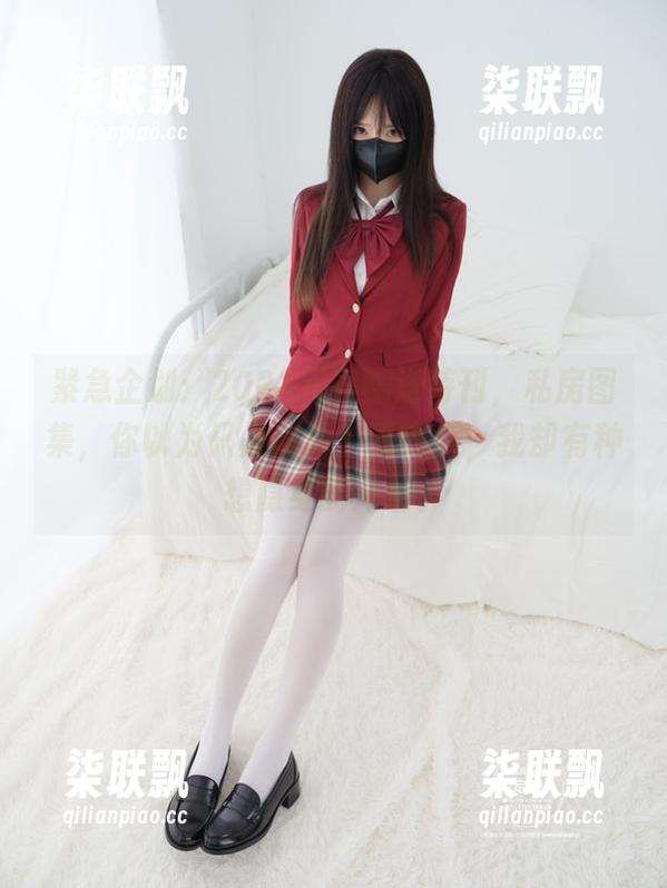 紧急企划：2022元旦赠送特刊，私房图集，你以为只是照片？看完后，我却有种想隐身的冲动。
