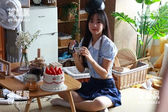 绮梦摄影 - 精选莹莹牛仔裤，仿佛每一条都在诉说她的心情故事……我太好奇了！