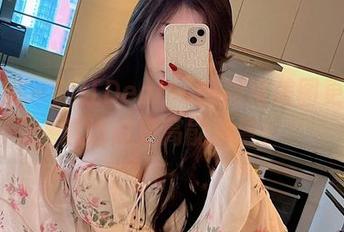 微密圈 – 脸红Dearie的旗袍美图更新：这波真是高能预警！