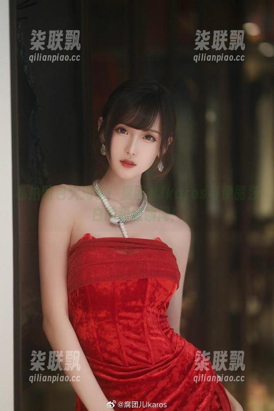 腐团儿Ikaros 私拍图包大揭秘!腐团儿Ikaros与伊丽莎白的甜蜜瞬间!