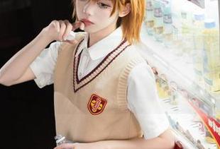 探索腥味猫罐的写真集，精选内容让你新年快乐无极限