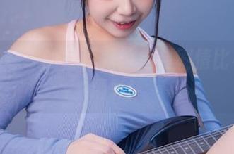 自闭颜球球的写真秀：定制剧情比小说还精彩！
