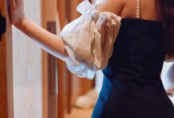 花漾show – 心妍小公主泳装在线高清，别让西瓜之夏只剩下啃的滋味！