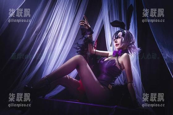 菌烨tako 菌烨tako的毛衣cos:分享一下,这个温暖瞬间真让人心动。