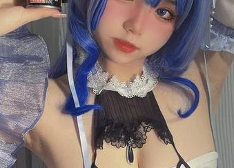 微密圈 – 葱油饼er的美脚写真：让我忆起了那个夏天的傍晚