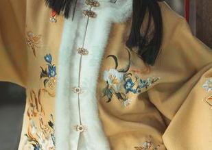 婚纱套图大揭秘：蠢沫沫化身白精灵，勇敢直面镜头的尴尬瞬间！