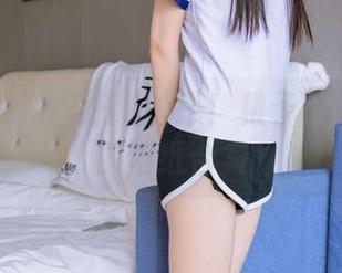 袜啵啵 – 拥抱细腻触感！稚予的天鹅绒黑袜壁纸合集