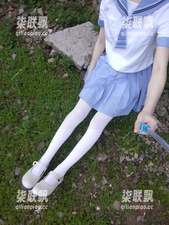 西尔酱最新图册：金鱼和服带你见识水下风情，忍不住想去海底世界转转！