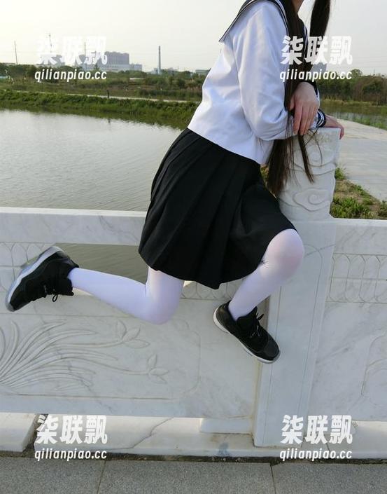 穿越西尔酱的日常写真图集，发现你从未注意过的小美好。