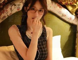 微密圈 – 更新了！轩子巨二兔又带来了新写真集，套装简直太有意境，想象一下她拍摄时的气氛…