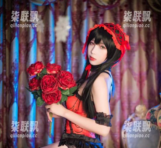 雯粥粥和服私拍：瞬间捕捉她那种撩人的气息！