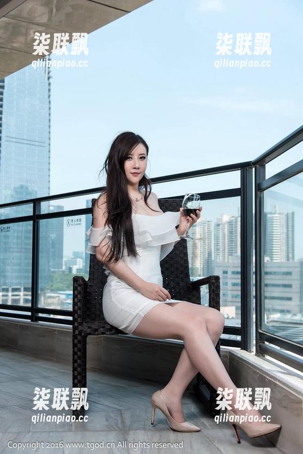 青豆客 - 施忆佳Kitty酱温柔图册：高清，却又难以直视的诱惑