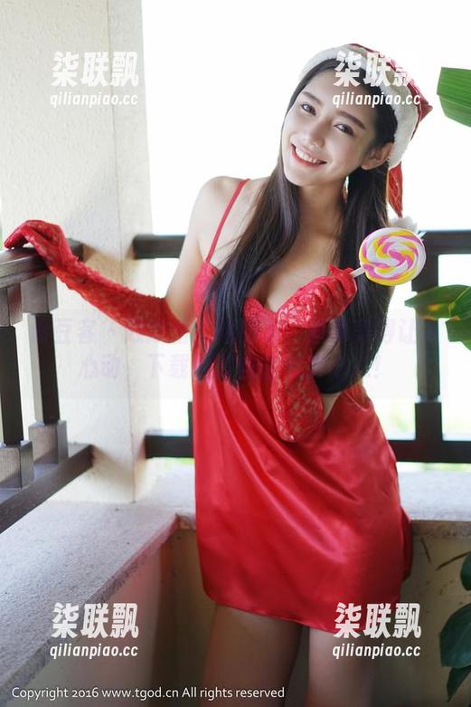 青豆客 - 顾欣怡空姐图集：画面美得让人心动，下载时请自备欣赏心态！