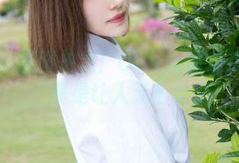 魅妍社 – 原图放送！Olivia童安琪的毛衣，真是让人无言以对
