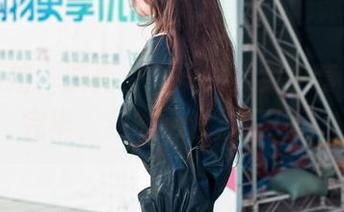 魔镜街拍：漂亮有气质的美女全套，下载完毕，我的心也被打包了