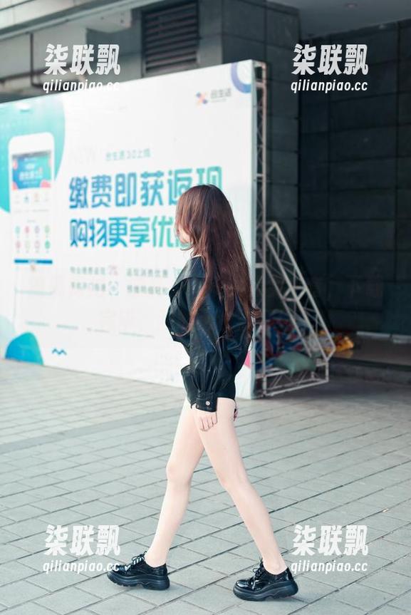 魔镜街拍：漂亮有气质的美女全套，下载完毕，我的心也被打包了