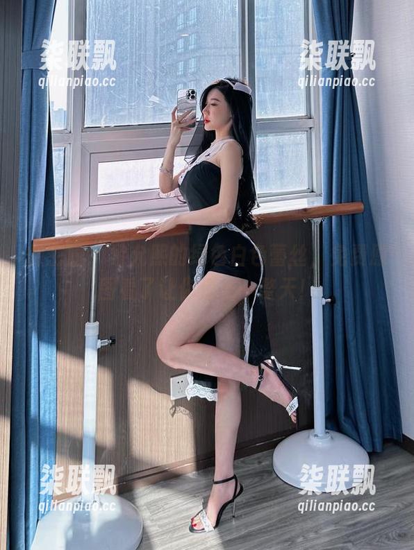 微密圈 - 黎允熙的绿色白色蕾丝，免费原图看了让你快乐一整天！